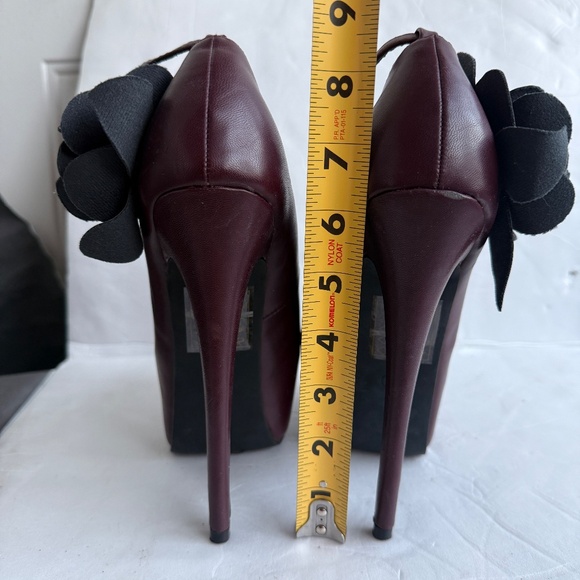 Madison by ShoeDazzle | Magenta Purple Sky High Platform Heels | Size 7 - Picture 4 of 11